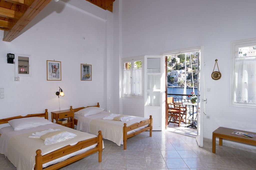 Symi Port View Apartment Δωμάτιο φωτογραφία