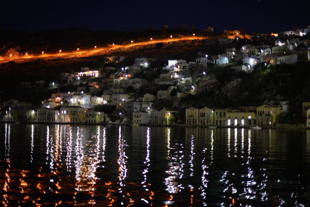 Symi Port View Apartment Εξωτερικό φωτογραφία