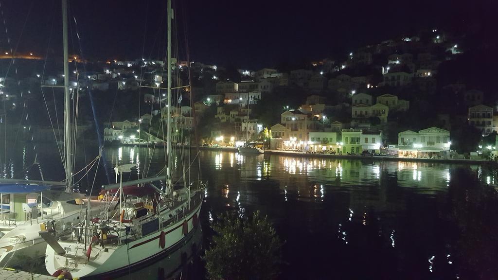 Symi Port View Apartment Εξωτερικό φωτογραφία