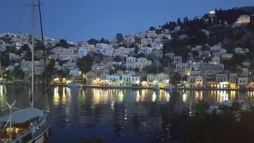 Symi Port View Apartment Εξωτερικό φωτογραφία